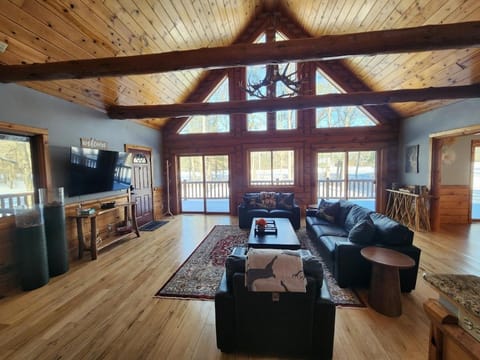 Golfview Lodge House in Wisconsin