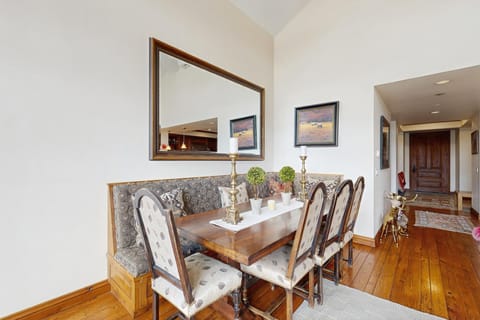 Snowcap Sanctuary Apartment in Ketchum