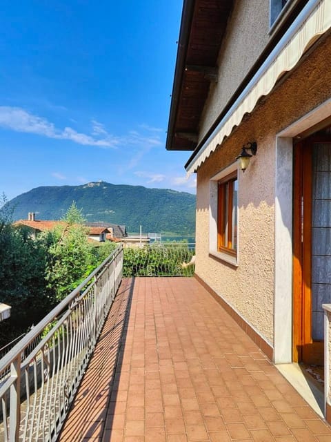 Property building, Day, Natural landscape, Solarium, View (from property/room), Balcony/Terrace, Balcony/Terrace, Lake view, Mountain view