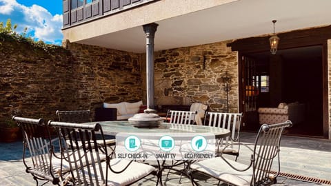 Patio, Inner courtyard view