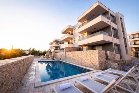 Property building, Swimming pool