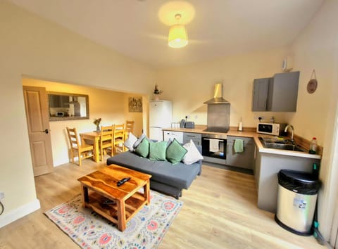 City Stay - free parking Apartment in Worcester