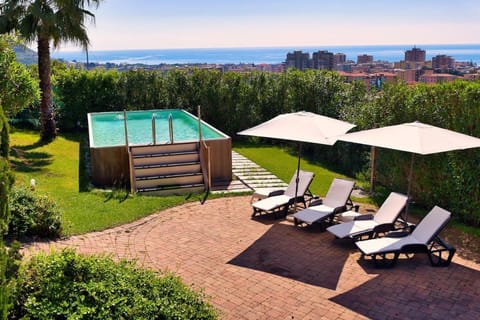 Villa Sabrina with Sea View, Pool, Parking Villa in Liguria