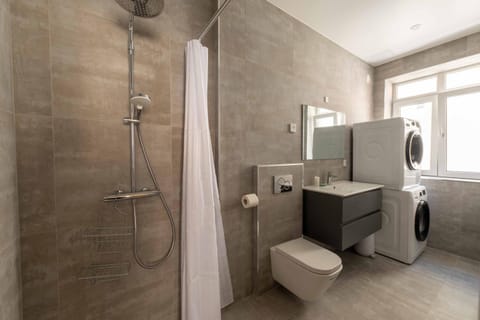 Shower, Toilet, Bathroom, washing machine, dryer