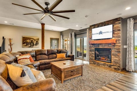 Lakeview Green House in Branson