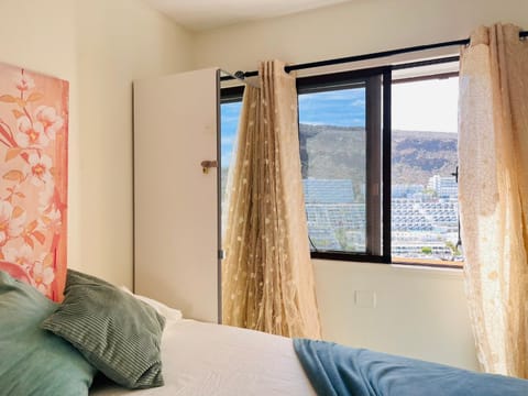 Bed, View (from property/room), Photo of the whole room, Bedroom, Mountain view