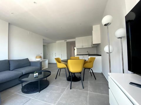 Renovated apartment in Jardines del Puerto Apartment in Marbella