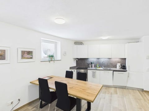 Kitchen or kitchenette, kitchen