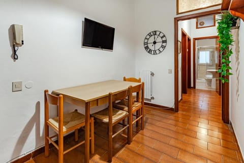 Cozy house with garden in downtown Pisa Apartment in Pisa