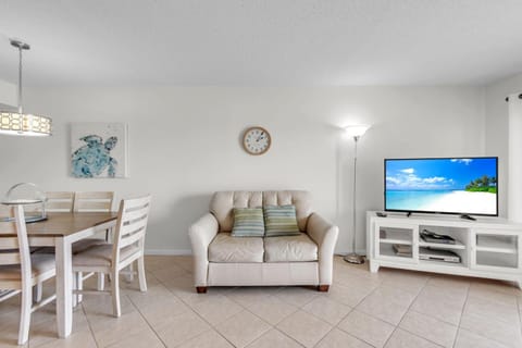 Sea Club #402 - Isle Be Back House in Indian Shores