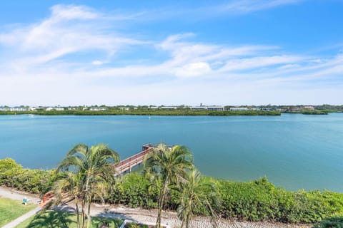 Sea Club #204 - Casa Intercoastal House in Indian Shores