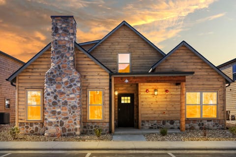 New Log Cabin, Pvt Hot Tub, Free Daily Activities, Shuffleboard, Arcade Cabin in Branson