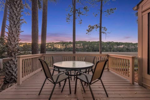 Natural landscape, Balcony/Terrace, Dining area
