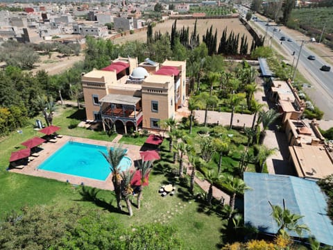 Natural landscape, Bird's eye view, Garden, Garden view, Pool view, Swimming pool, Parking, sunbed