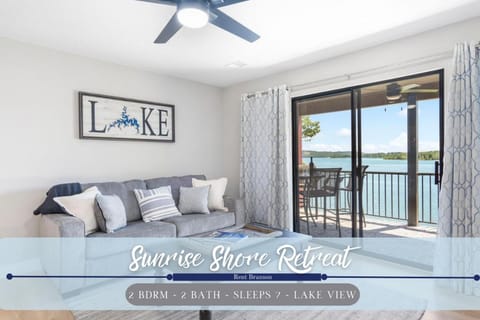 Table Rock Shoreline Steps Away, Newly Renovated Condo, $400 of Daily Free Tickets House in Kimberling City