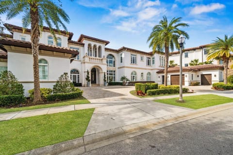 Legends Palace House in Four Corners