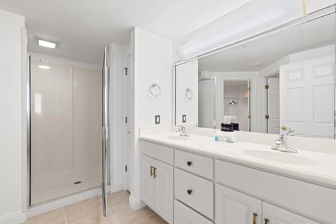 Bathroom, Bath