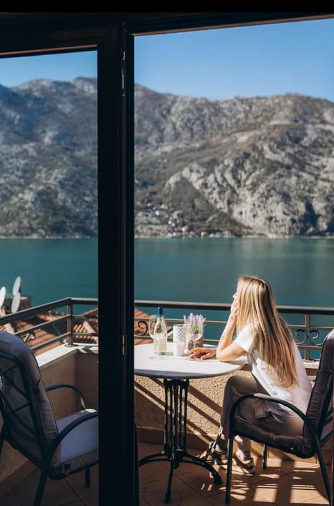 Day, Natural landscape, Balcony/Terrace, Sea view