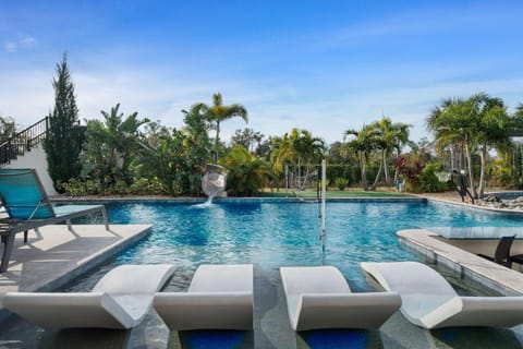 Eagle Cove House in Four Corners