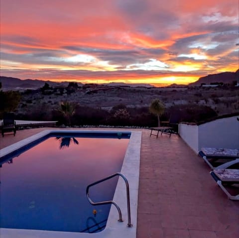 Swimming pool, Sunrise