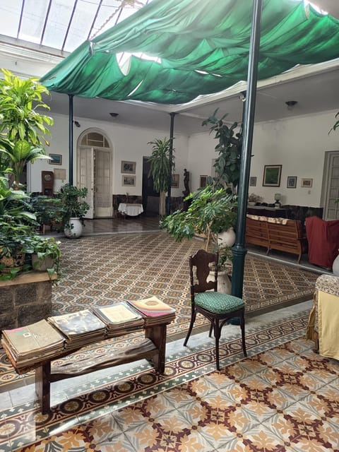 Seating area