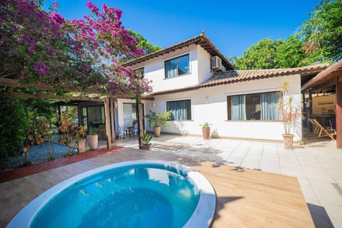 Seating area, Area and facilities, Swimming pool