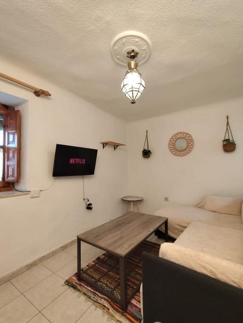 TV and multimedia, Living room, Dining area