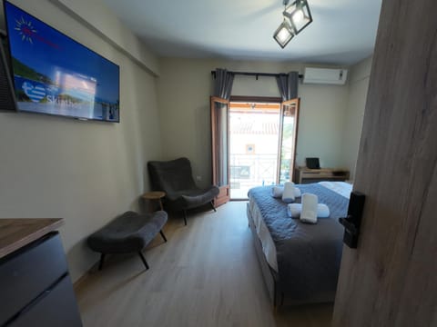 Seating area, Bedroom