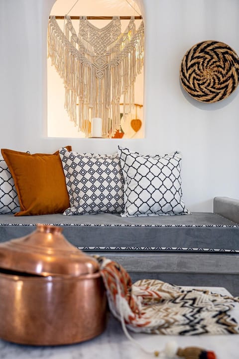 Living room, Decorative detail