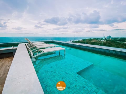 Natural landscape, View (from property/room), Balcony/Terrace, Pool view, Sea view, Swimming pool, sunbed