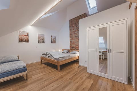 Bed, Bedroom, wardrobe