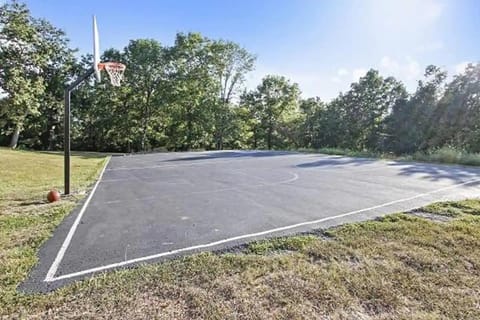 The Cove 26-1 By SDC, Big Deck, Pool, Hot Tub, By Lake Apartment in Indian Point