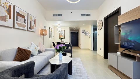 TV and multimedia, Seating area, Dining area