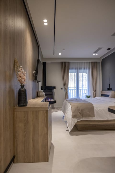Property building, Bed, Living room, Photo of the whole room, Seating area, Bedroom, Breakfast