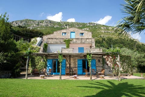Property building, Facade/entrance, Spring, Activities, Summer, Garden, Balcony/Terrace, Other