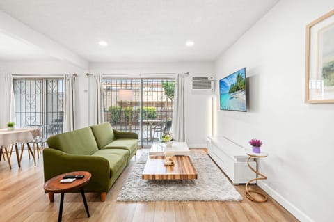 Modern Cozy Retreat Stylish Stay with Patio & Parking Apartment in Monterey Park