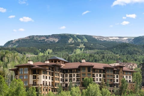 New! Luxury Resort Penthouse - Stunning 3 Bedroom Apartment in Snowmass Village