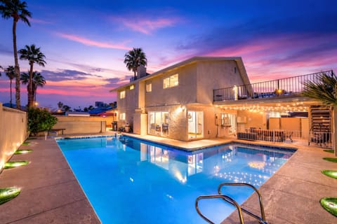 Patio, Garden, Balcony/Terrace, Pool view, Swimming pool, Sunset