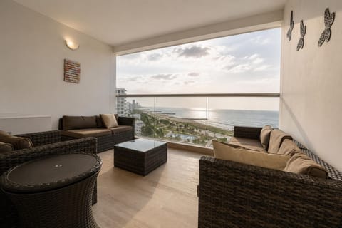 Balcony/Terrace, Seating area, Sea view