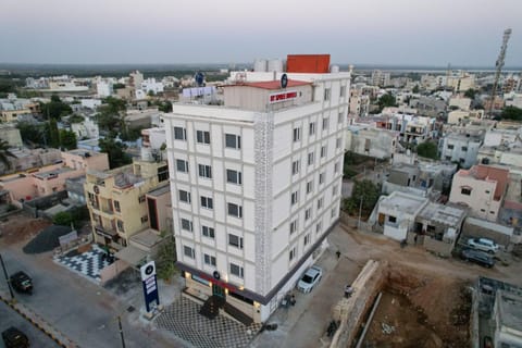 Property building, Day, City view