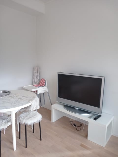 Huoneisto terassilla & parkkipaikalla Apartment in Uusimaa