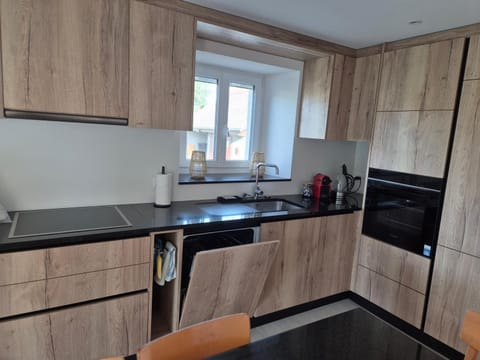 Campagne - appartement rénové avec 2 chambres Apartment in Neuchâtel, Switzerland