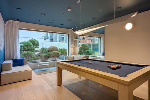 Billiard, Game Room, Seating area