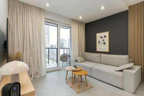 TV and multimedia, Living room, Seating area, Evening entertainment