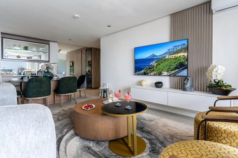 Bantry Alanda - Modern Apt in Bantry Bay with views Apartment in Sea Point