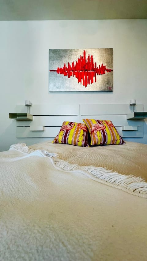 Bed, Decorative detail, Bedroom