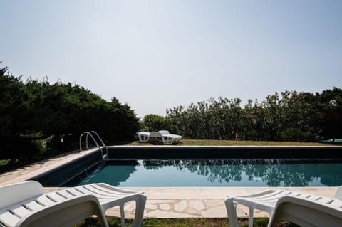 Villa Agosto - Piscina privata Villa in Punta de su Torrione