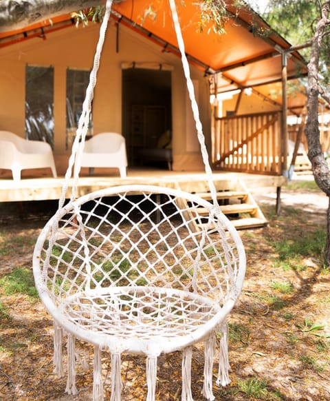 Patio, Dining area