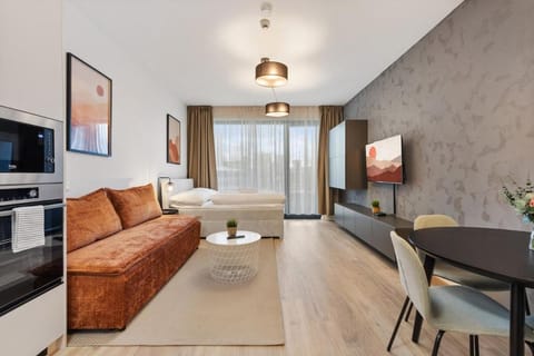 Communal lounge/ TV room, TV and multimedia, Living room, Seating area, Dining area, Evening entertainment