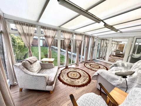 Balcony/Terrace, Seating area, Garden view
